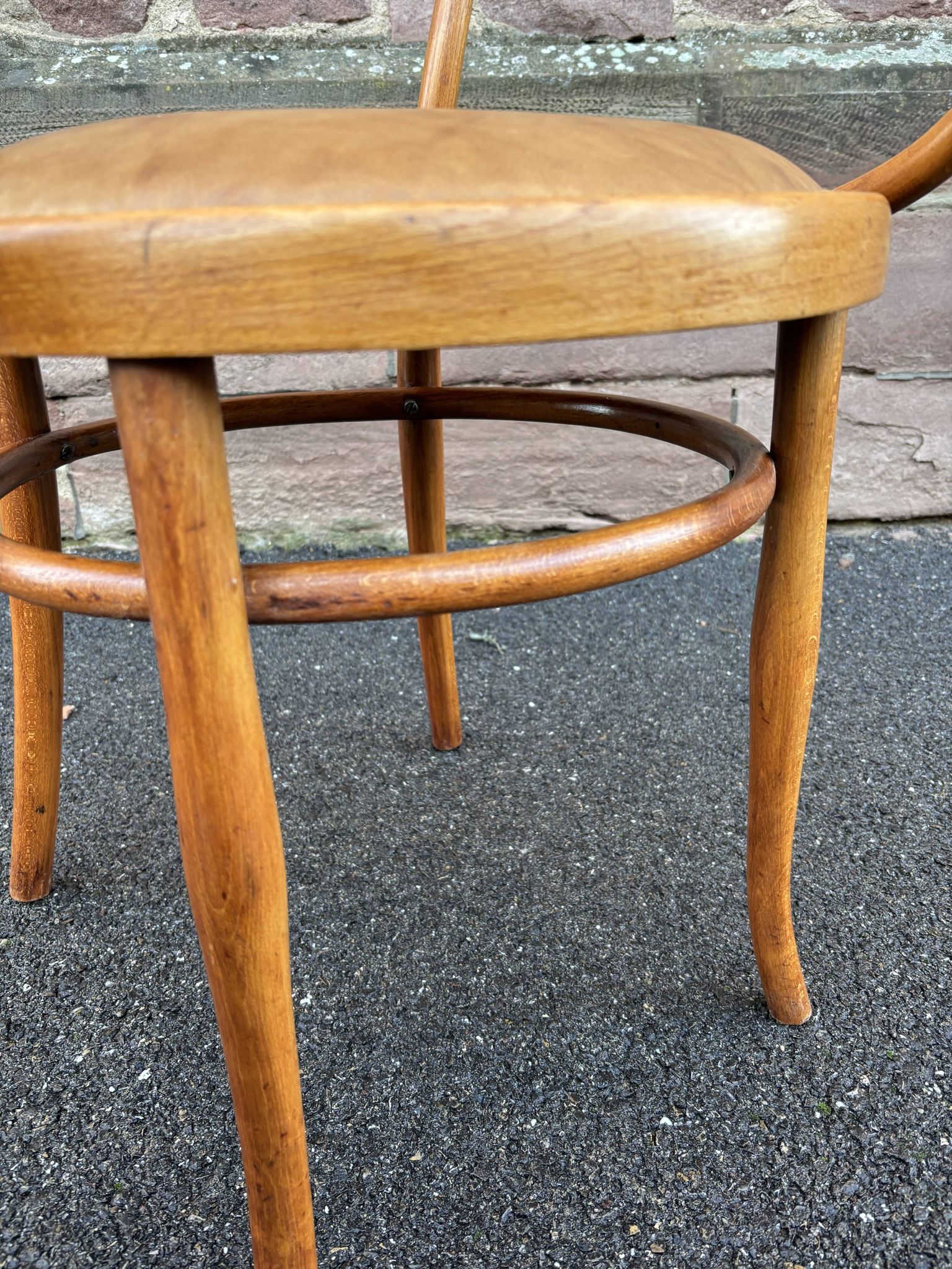 Authentic kohn b9 or le corbusier bentwood armchair