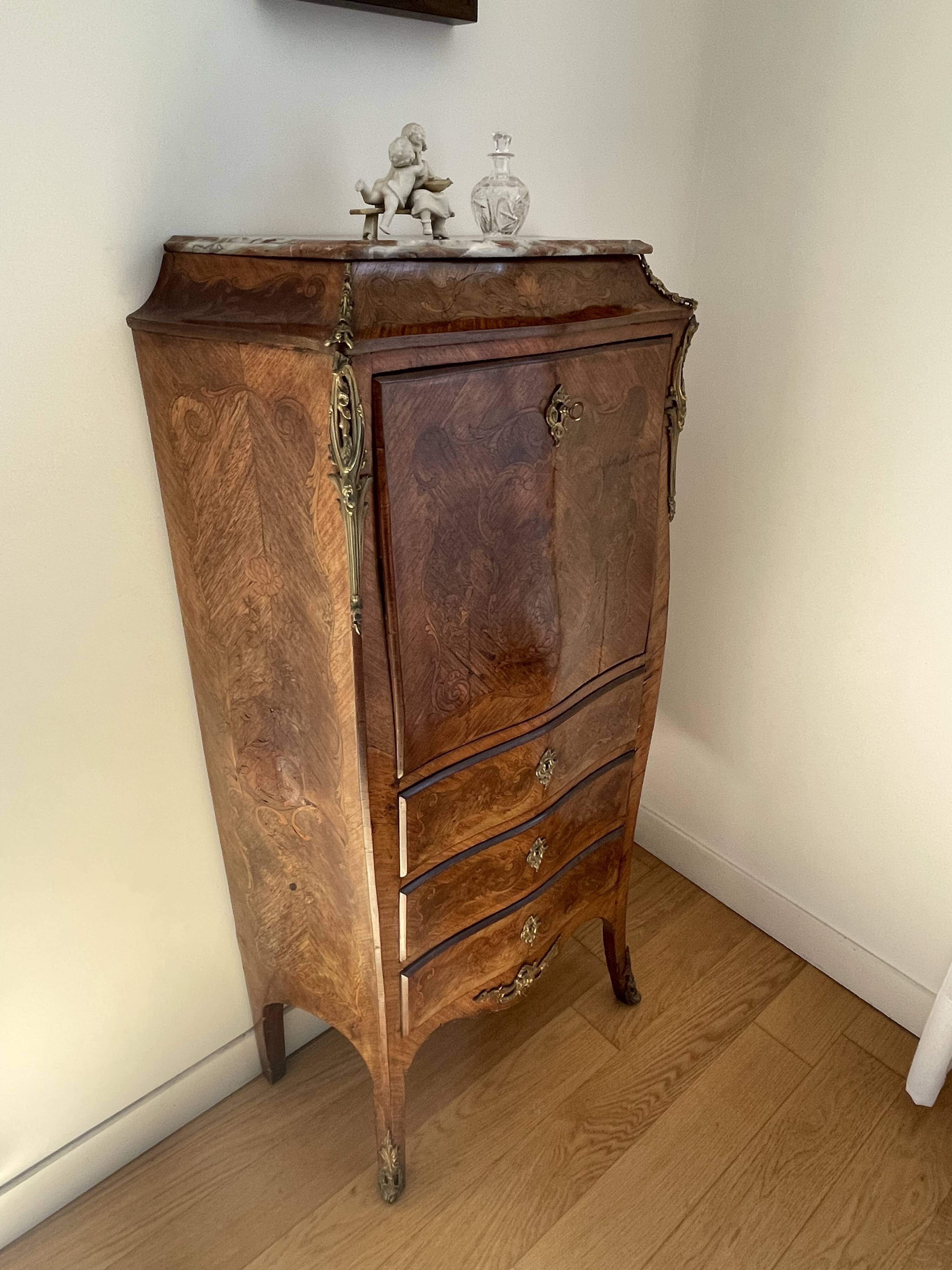 Secrétaire de style Louis XV marqueterie – marbre