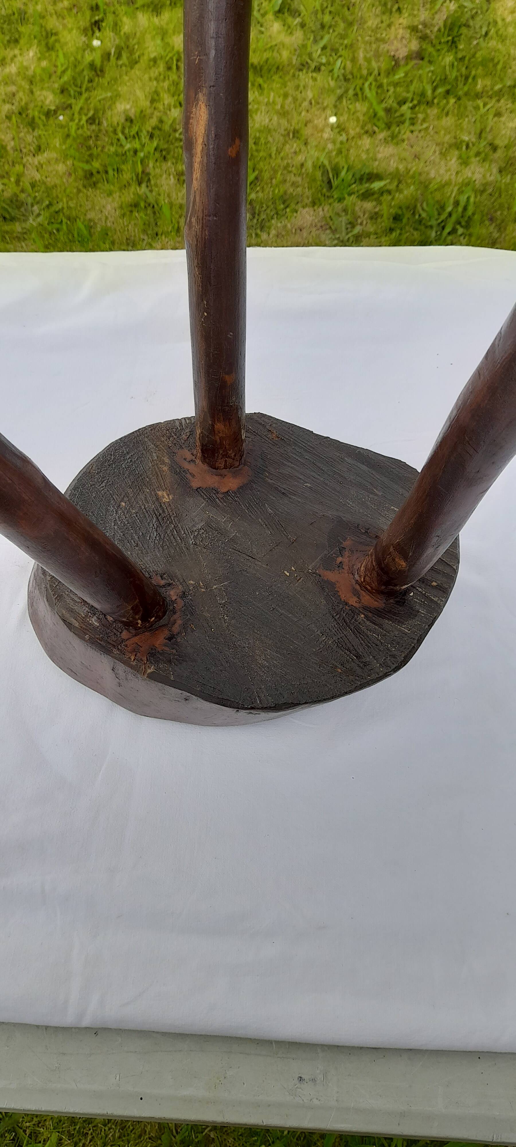 Tabouret brutaliste H 39 cm