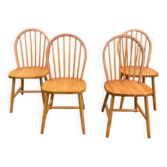 4 chaises scandinaves en bois clair