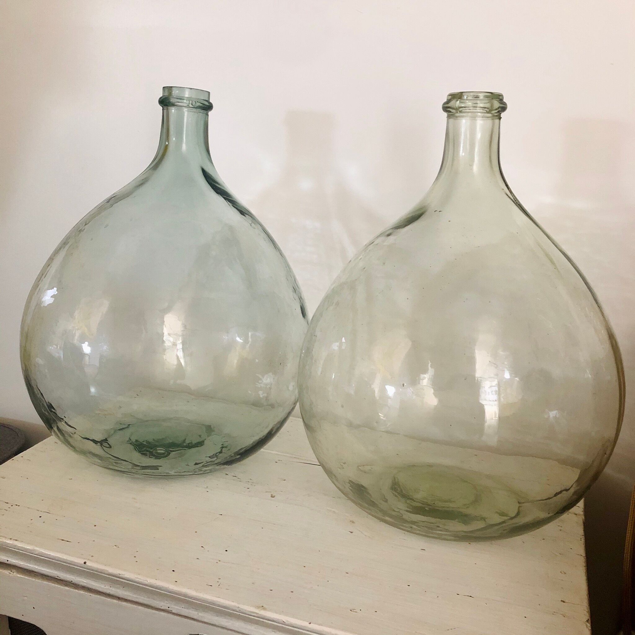 Transparent demijohn