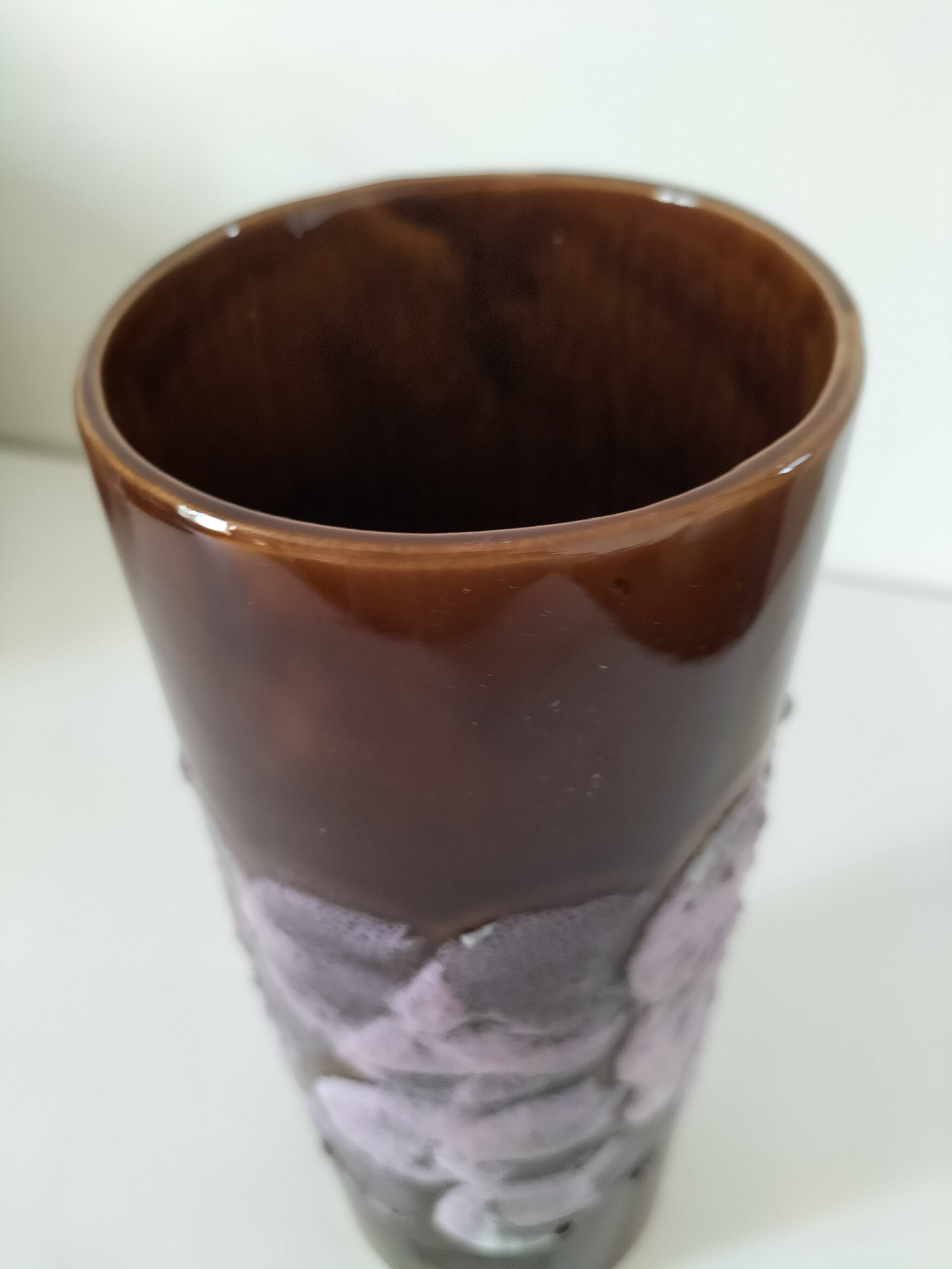 Vase vintage à glaçure volcanique mauve – pièce décorative 60–70’s