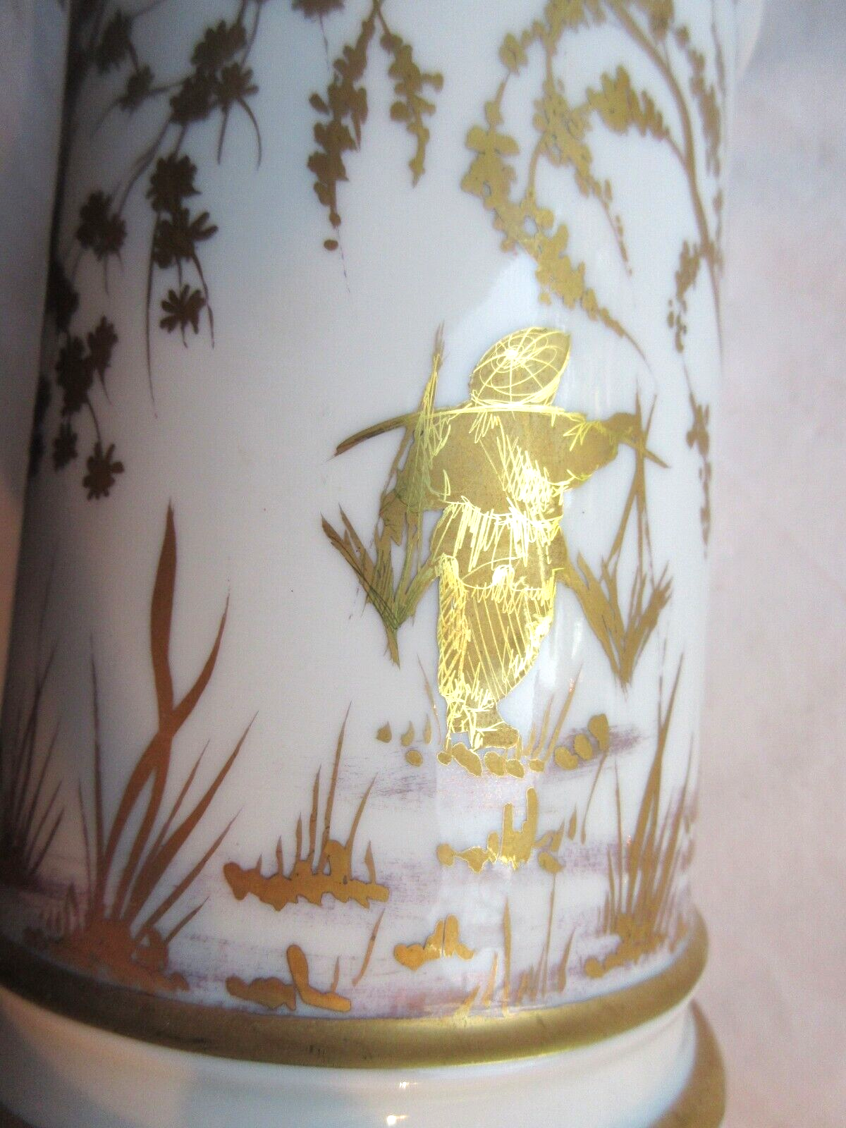 Pharmacy pot, Paris porcelain Asian decoration with fine gold: Napoleon III