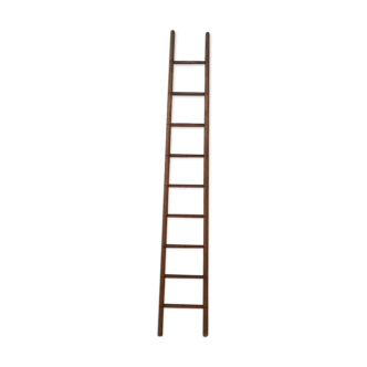 Old scale
