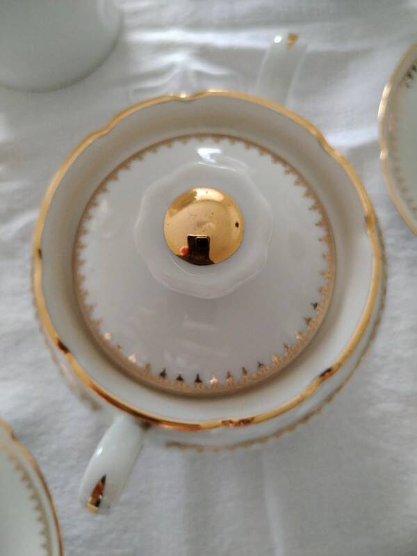 Larcheveque tea set
