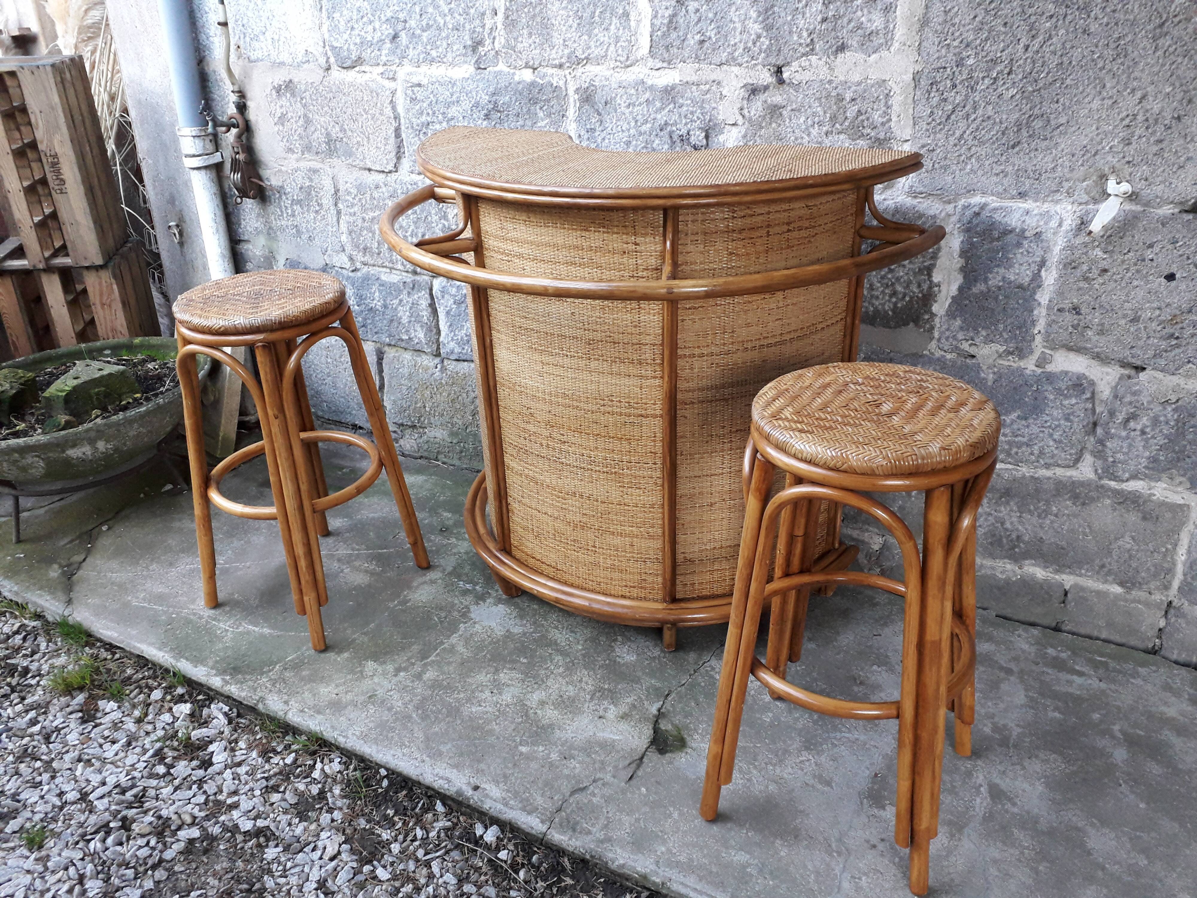 Bar en rotin vintage & ses tabourets