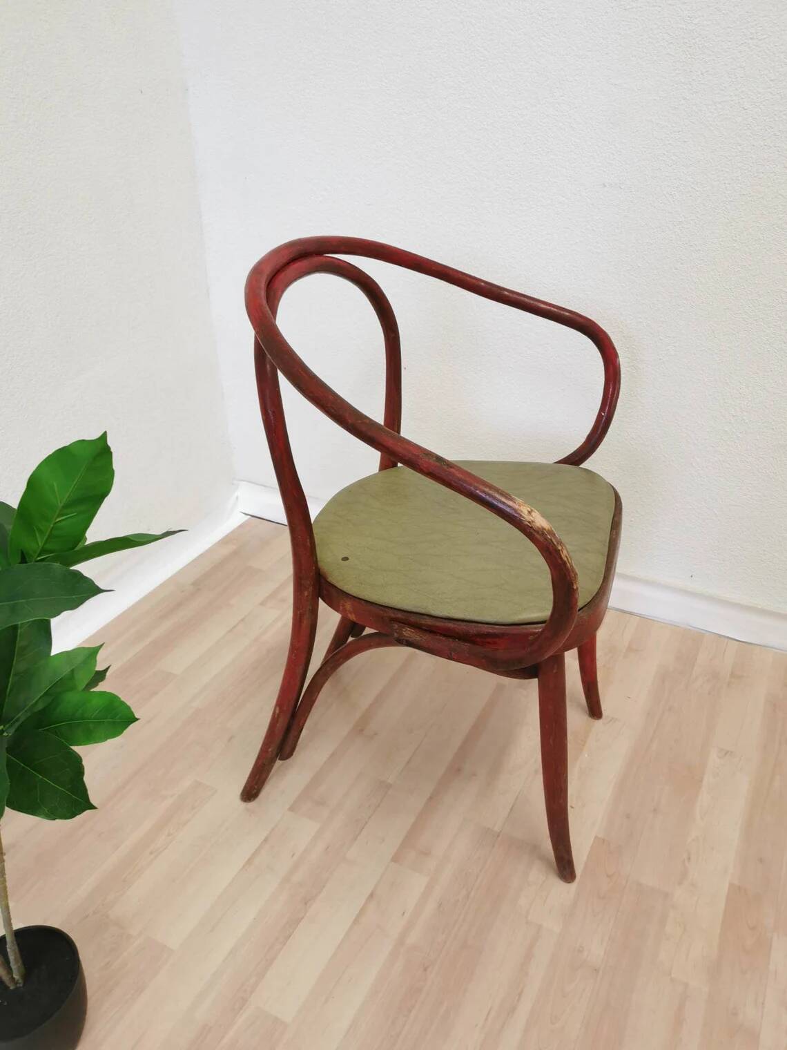 Vintage Bentwood Dining Chair: Red Thonet B9 Style, Leather Seat