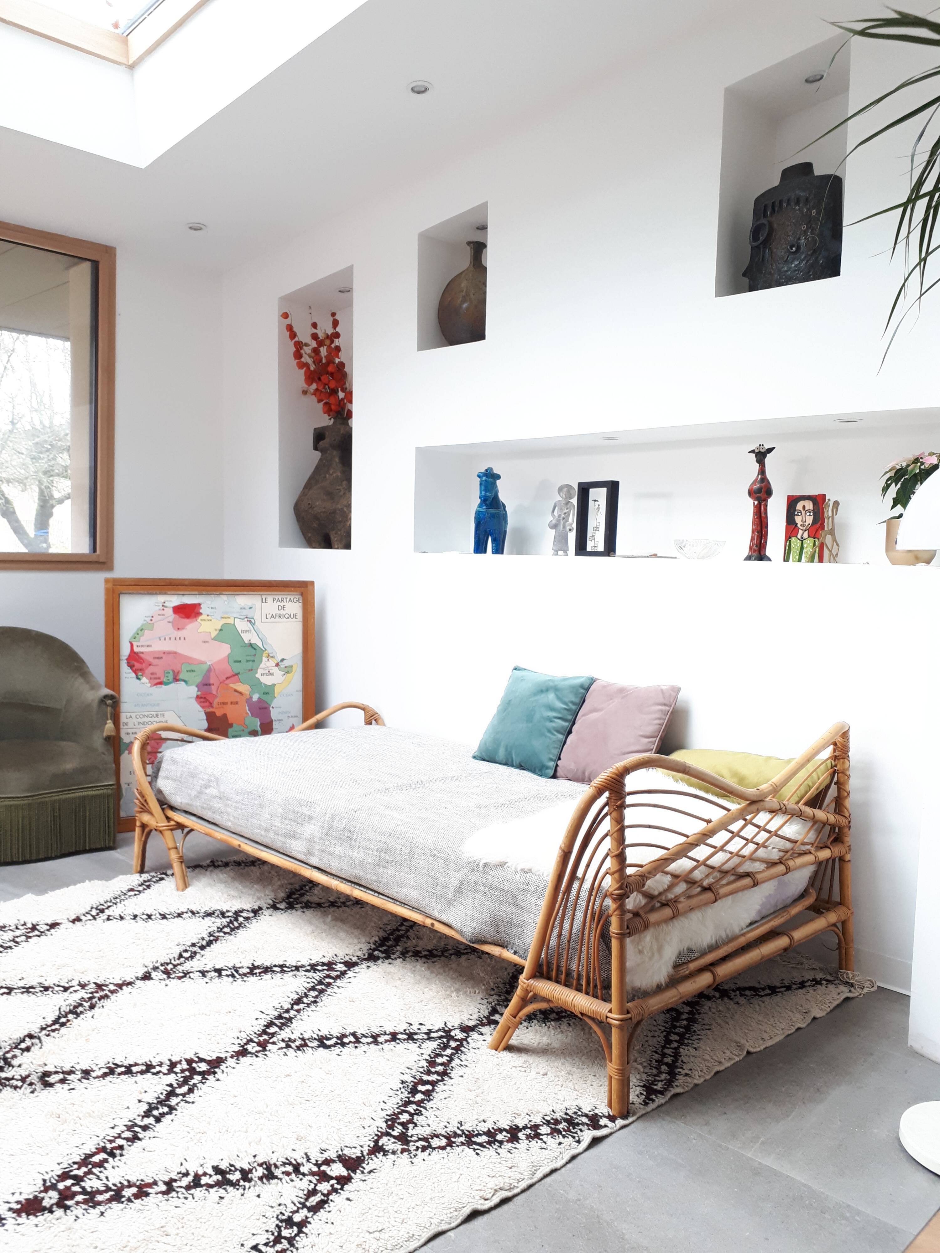 Rattan bed from the 1960s