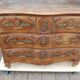Commode d'époque Louis XV en noyer du 18e siècle (en cours de restauration)