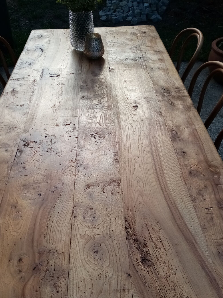 Farm table