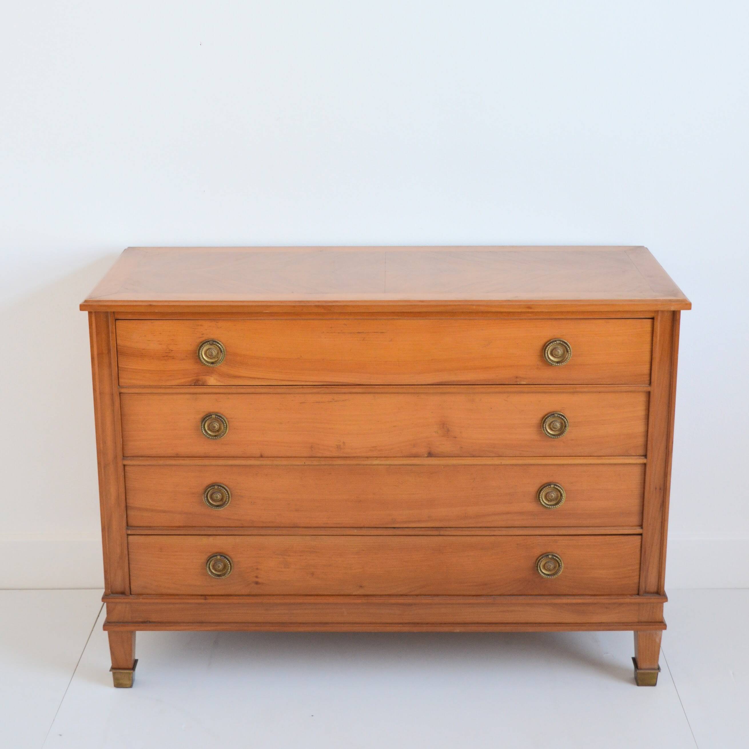1960 vintage chest of drawers with 4 drawers