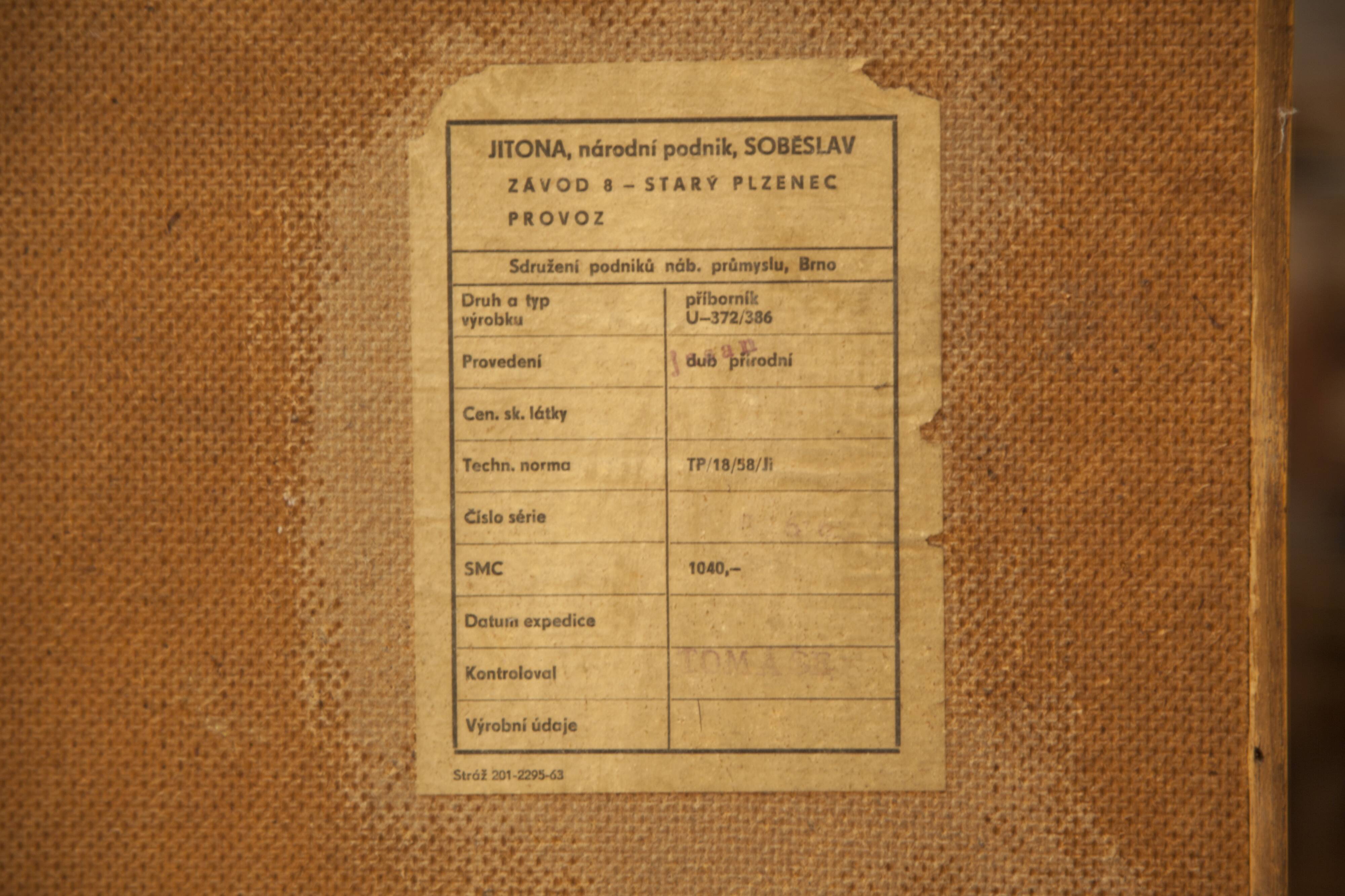 Buffet U 372 / 386 by Bohumil Landsman and Hubert Nepozitek For Jitona Sobeslav