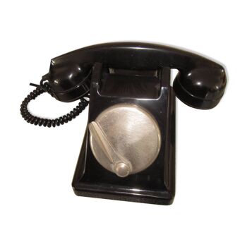 Téléphone ancien en bakelite noir