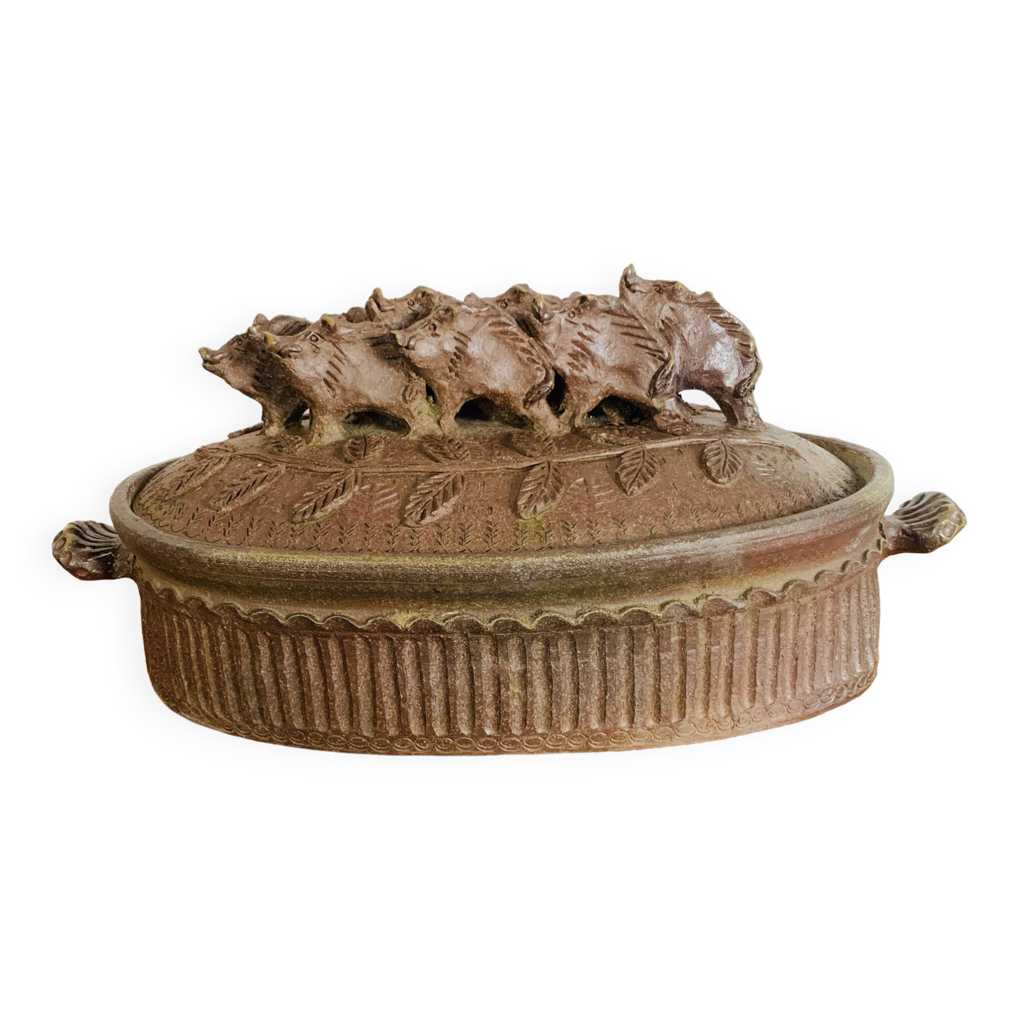 Grande terrine en terre cuite à décor de sangliers Selency