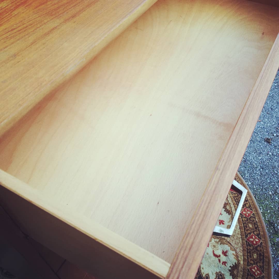 Vintage 1950s dresser