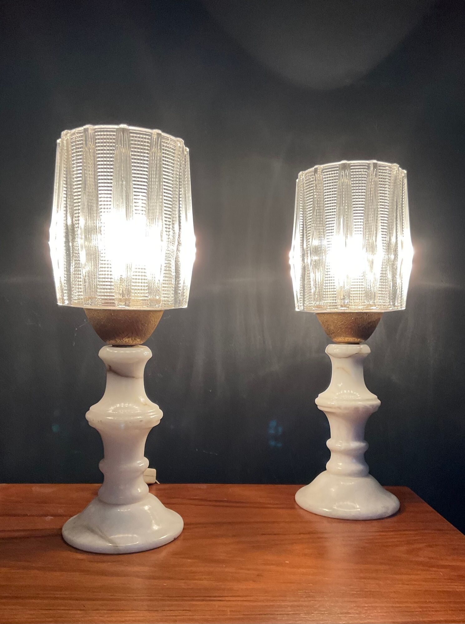 Pair of vintage lamps in marble and glass 70s
