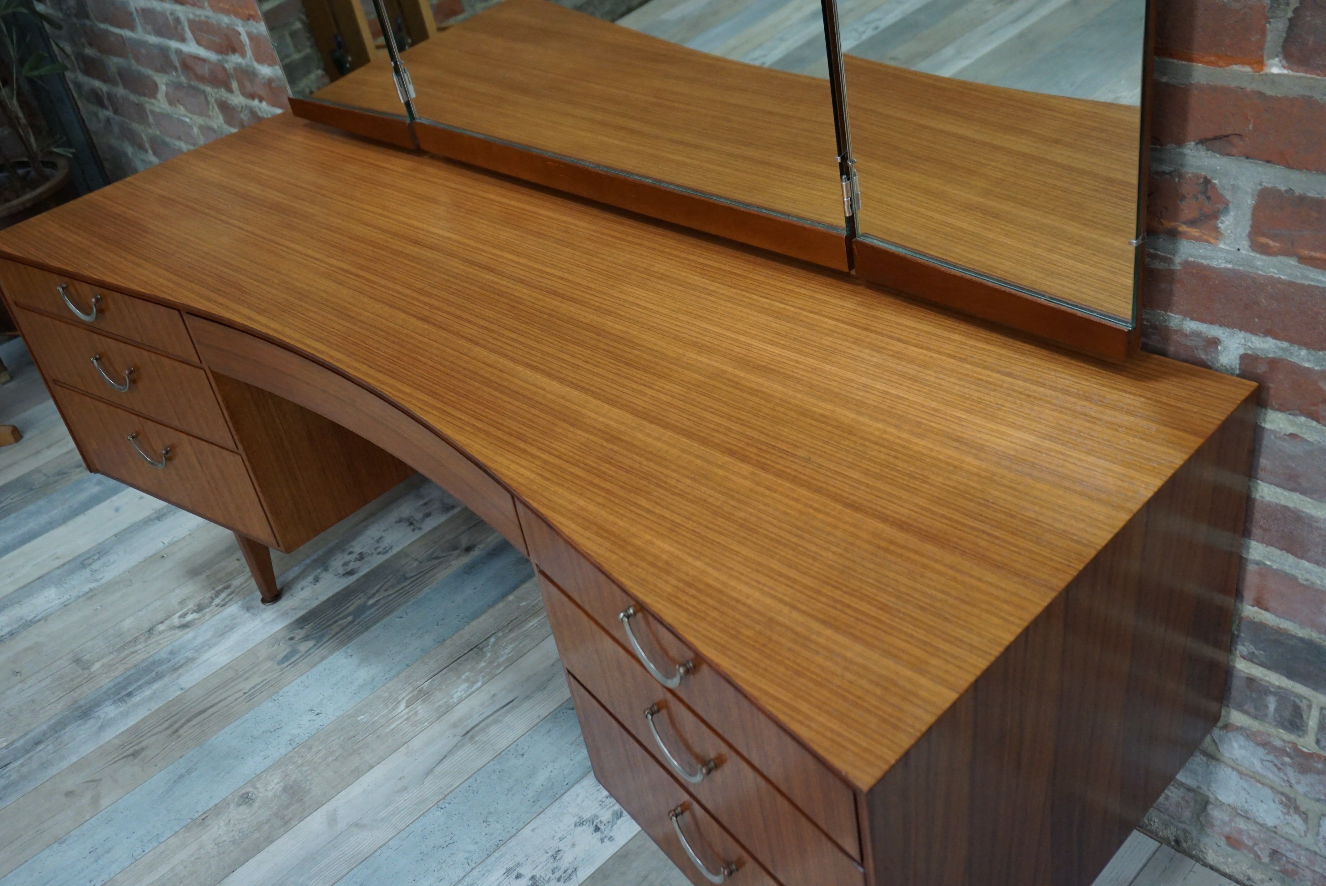 Curved dressing table 50-60s teak