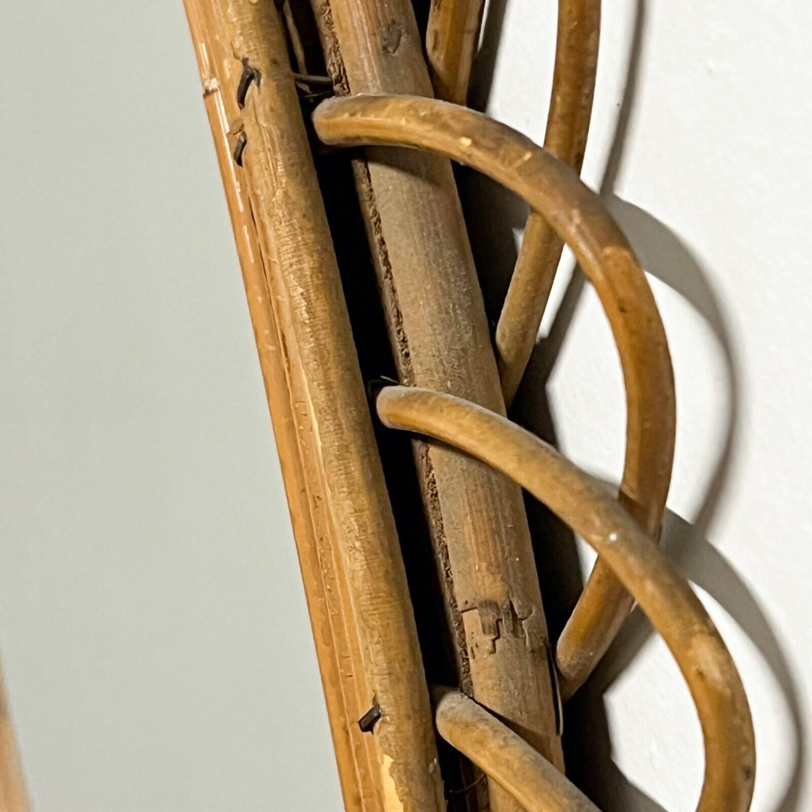 Large mirror from the 1950s. Made of bamboo. Vintage design in the Bonacina style.