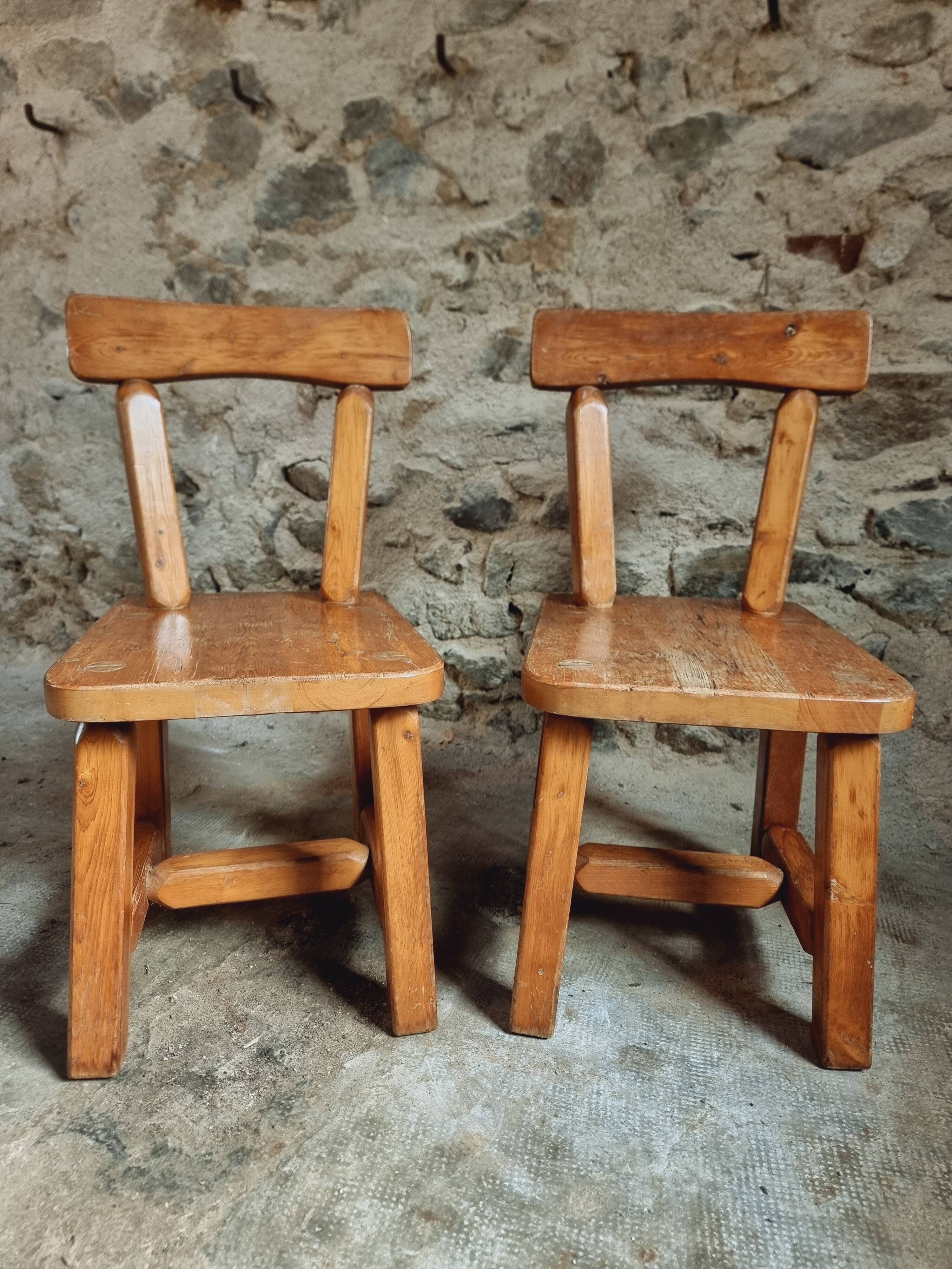 Pair of Canadian Brutalist Pine Chairs – Rustic Design from the 1970s