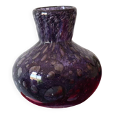 Petit vase en verre bullé et soufflé violet
