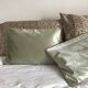 Paire de housses de coussin, velours ancien et lin verts