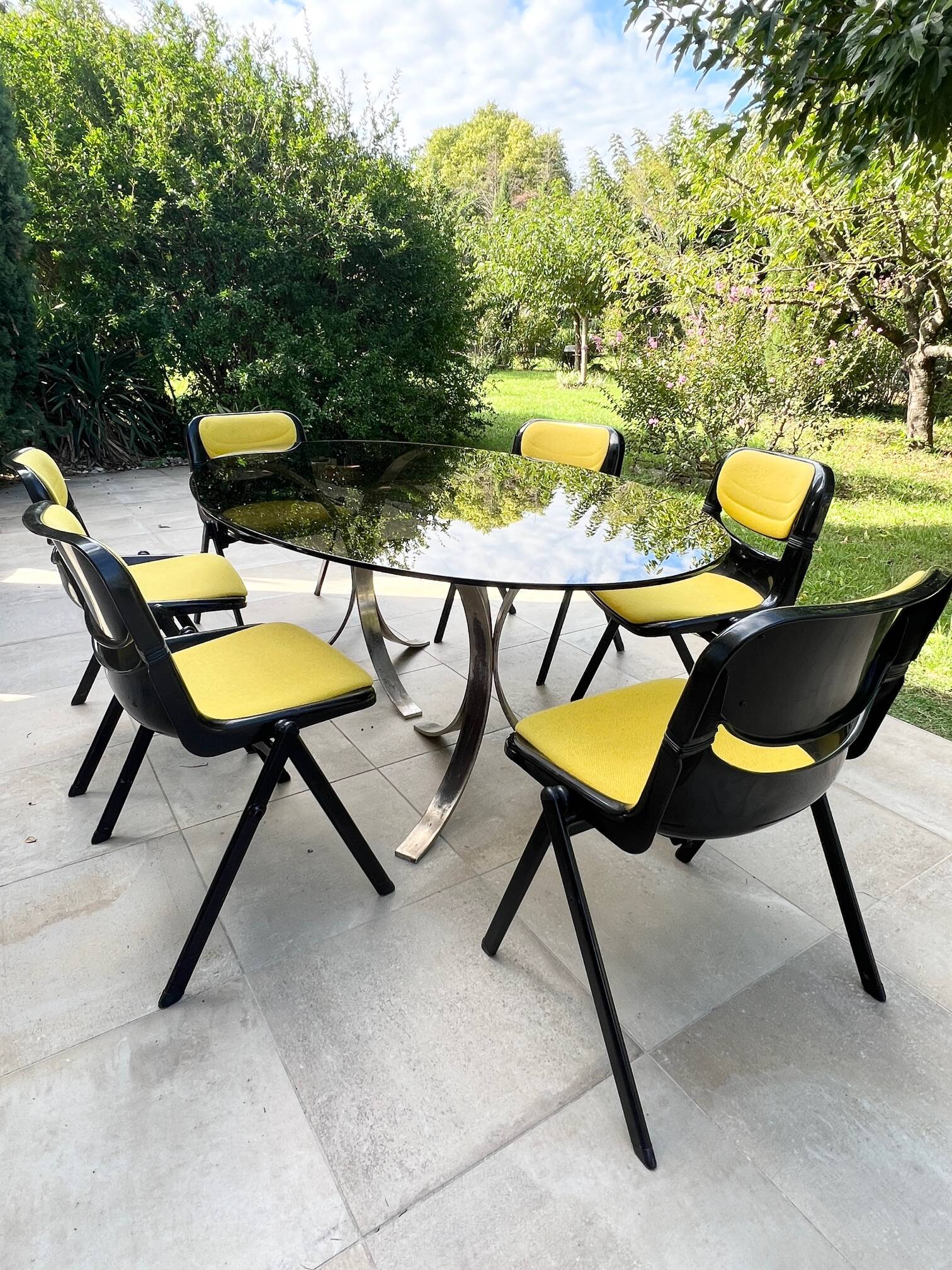 6 back chairs Emilio Ambasz & Giancarlo Peretti, yellow armchair