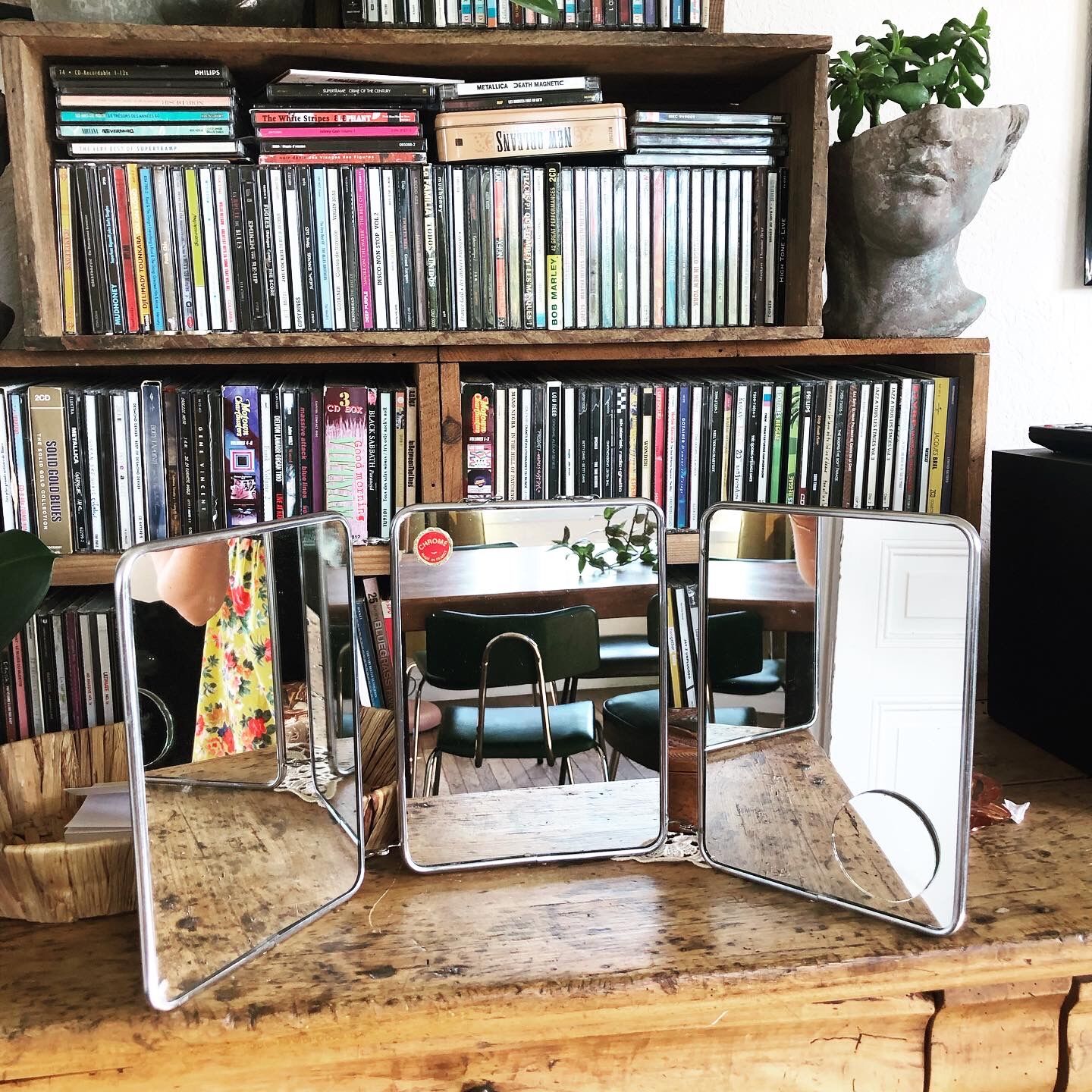 Metal barber tryptic