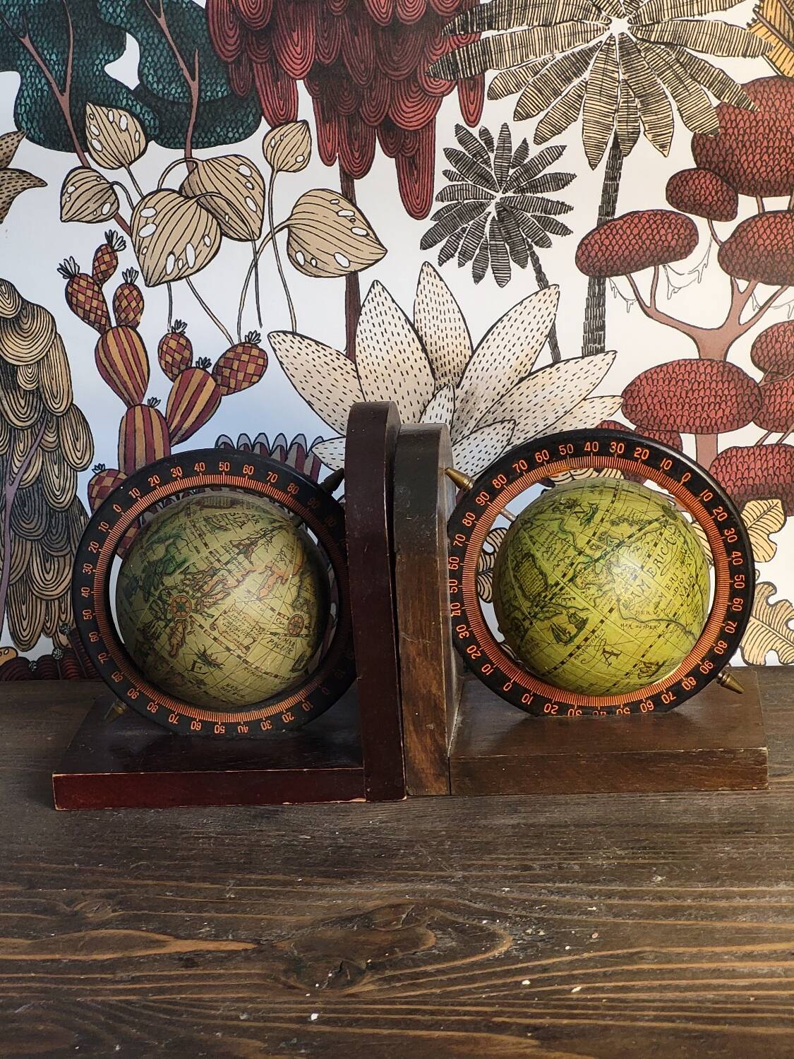 World map bookend