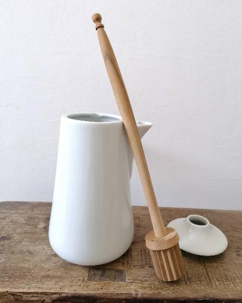 White porcelain chocolatier