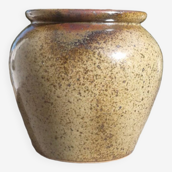 Stoneware pot