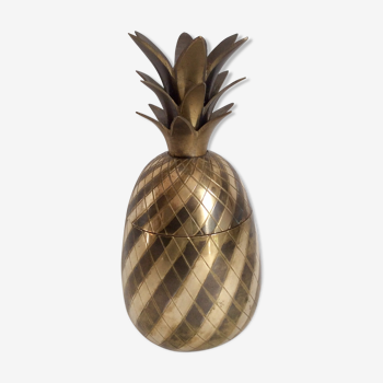 Ananas en laiton