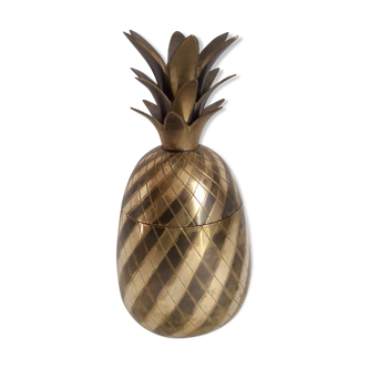 Brass pineapple