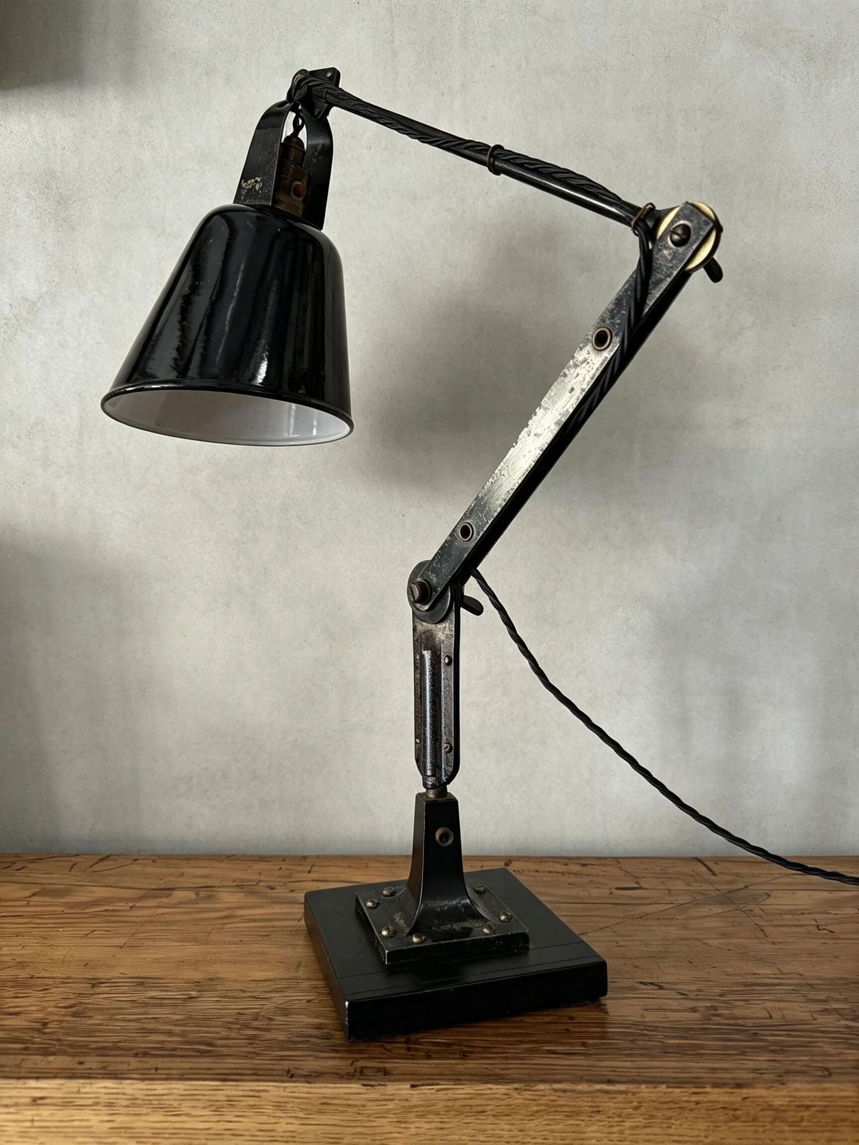 1930s Waligraph Zonalite Task Lamp