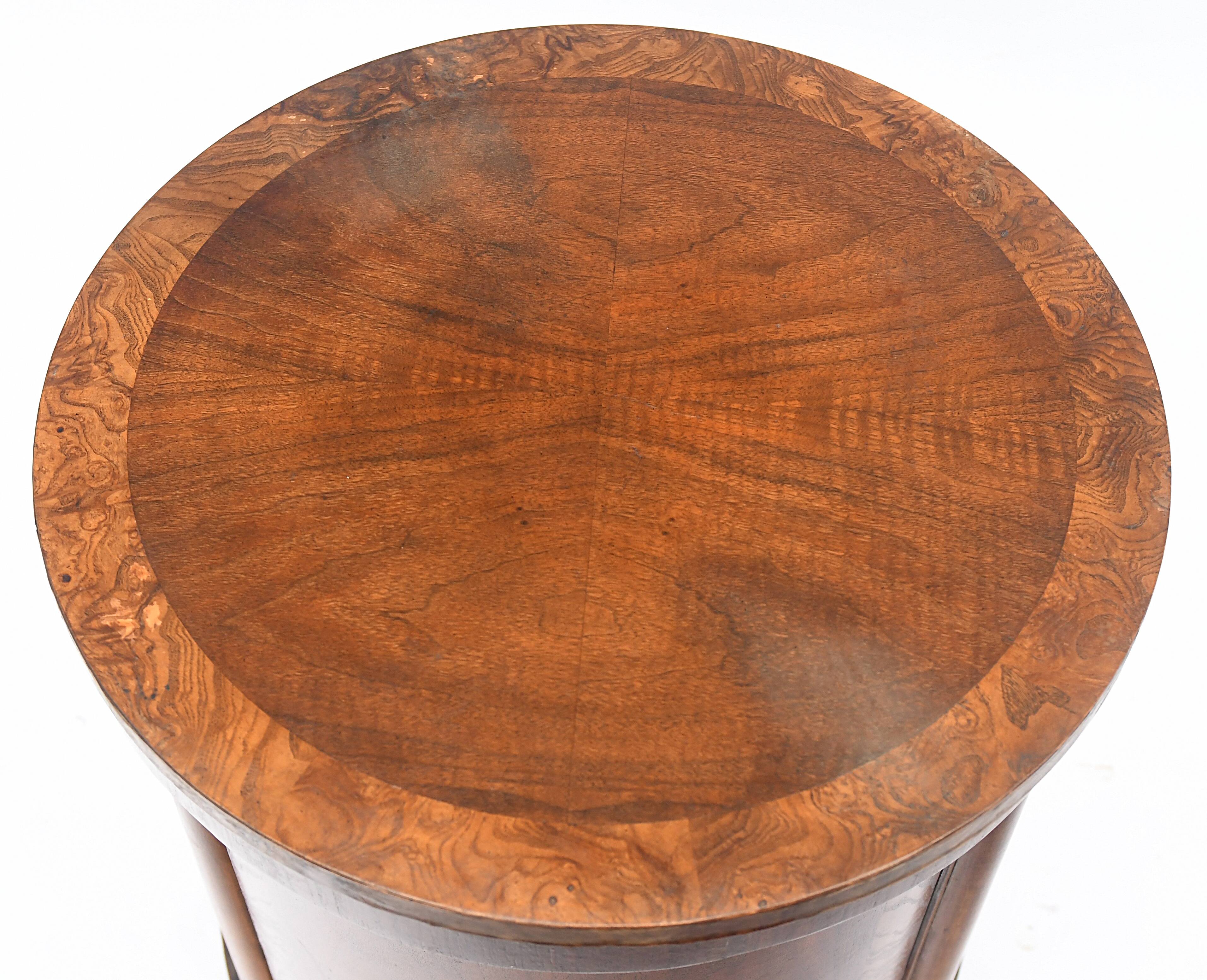 Round sideboard 1 door