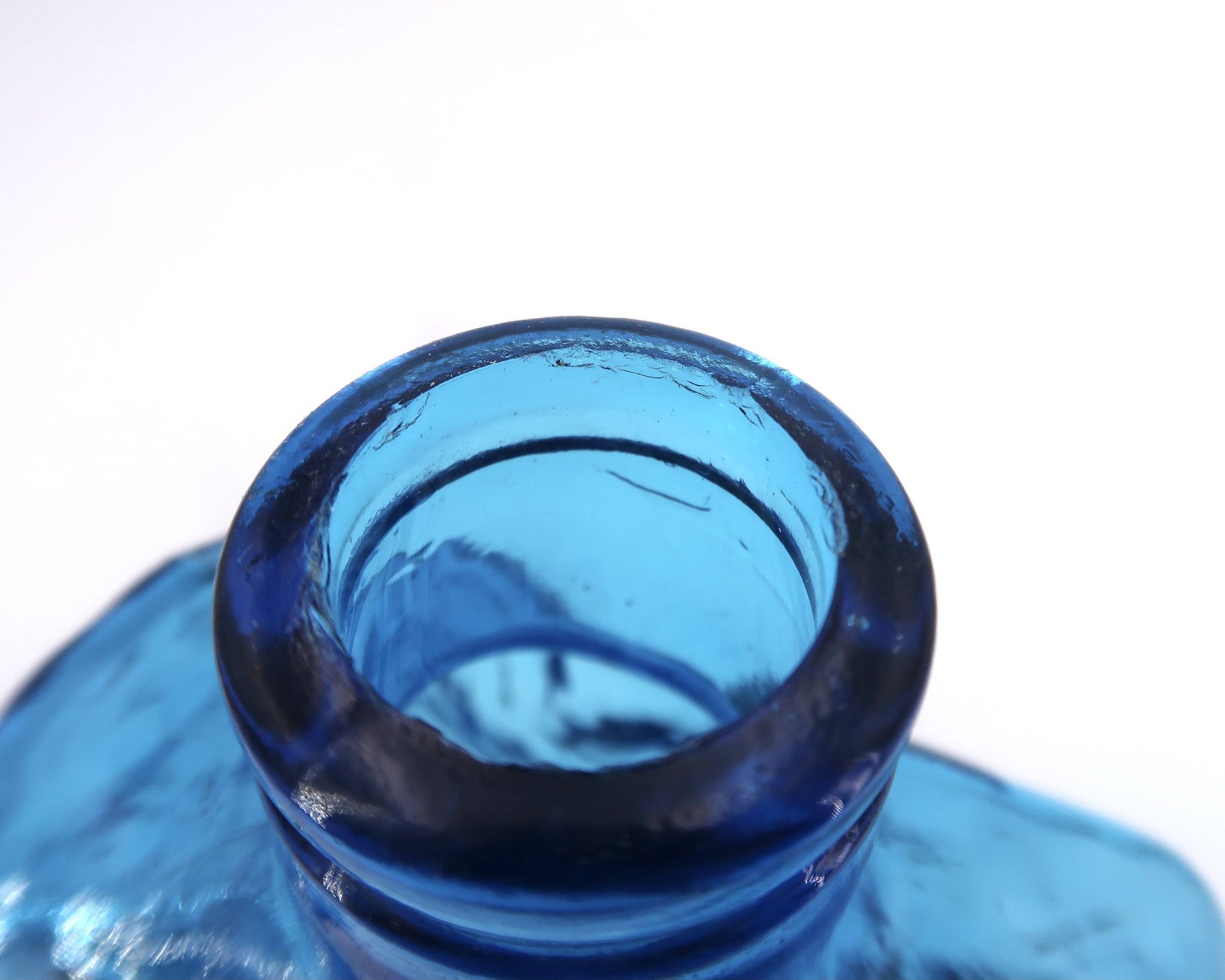 Carafe Italienne Empoli en verre bleu, années 60