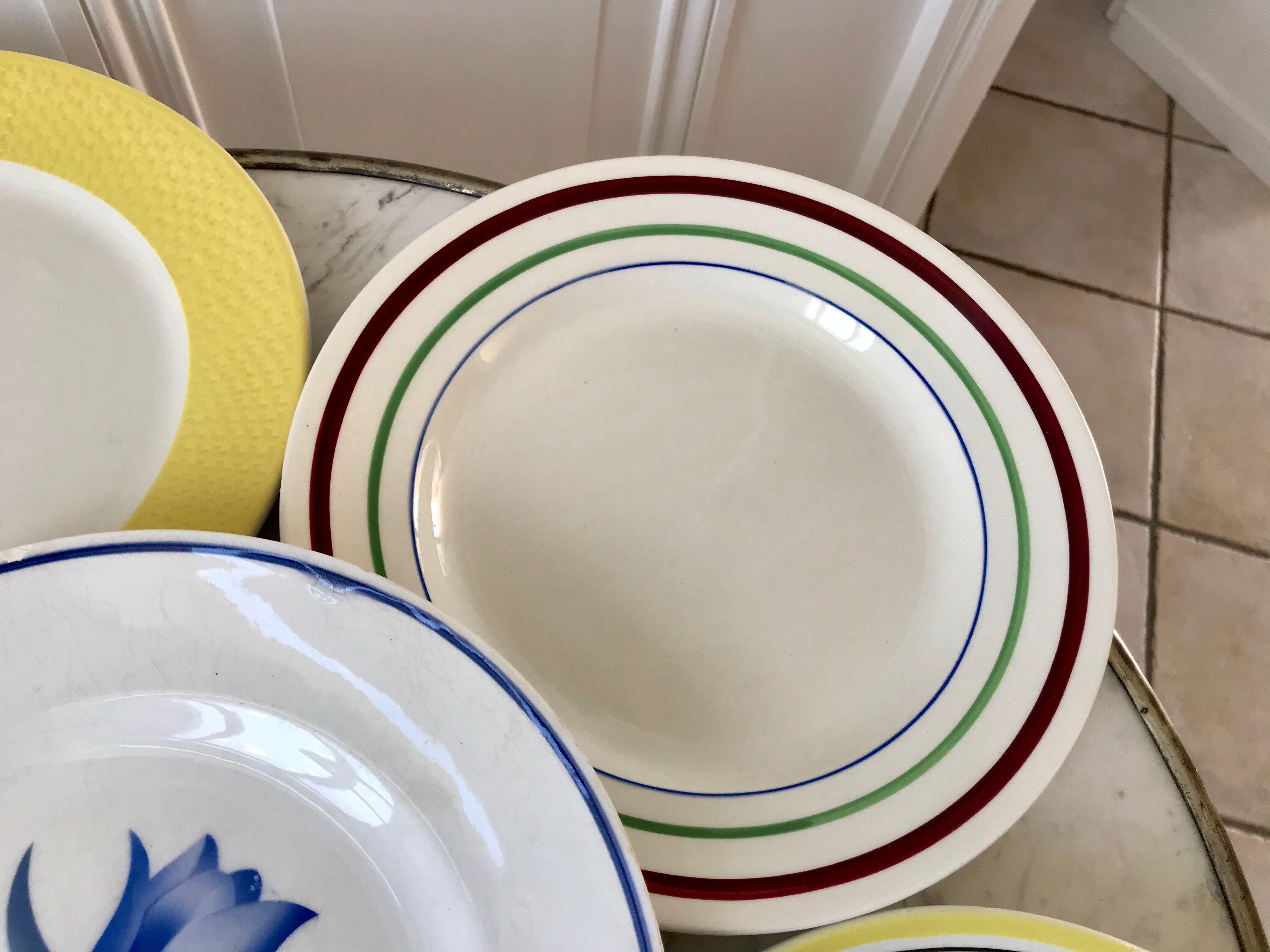 Set of 6 flat plates mismatched Digoin Sarreguemines and Gien years 30-40