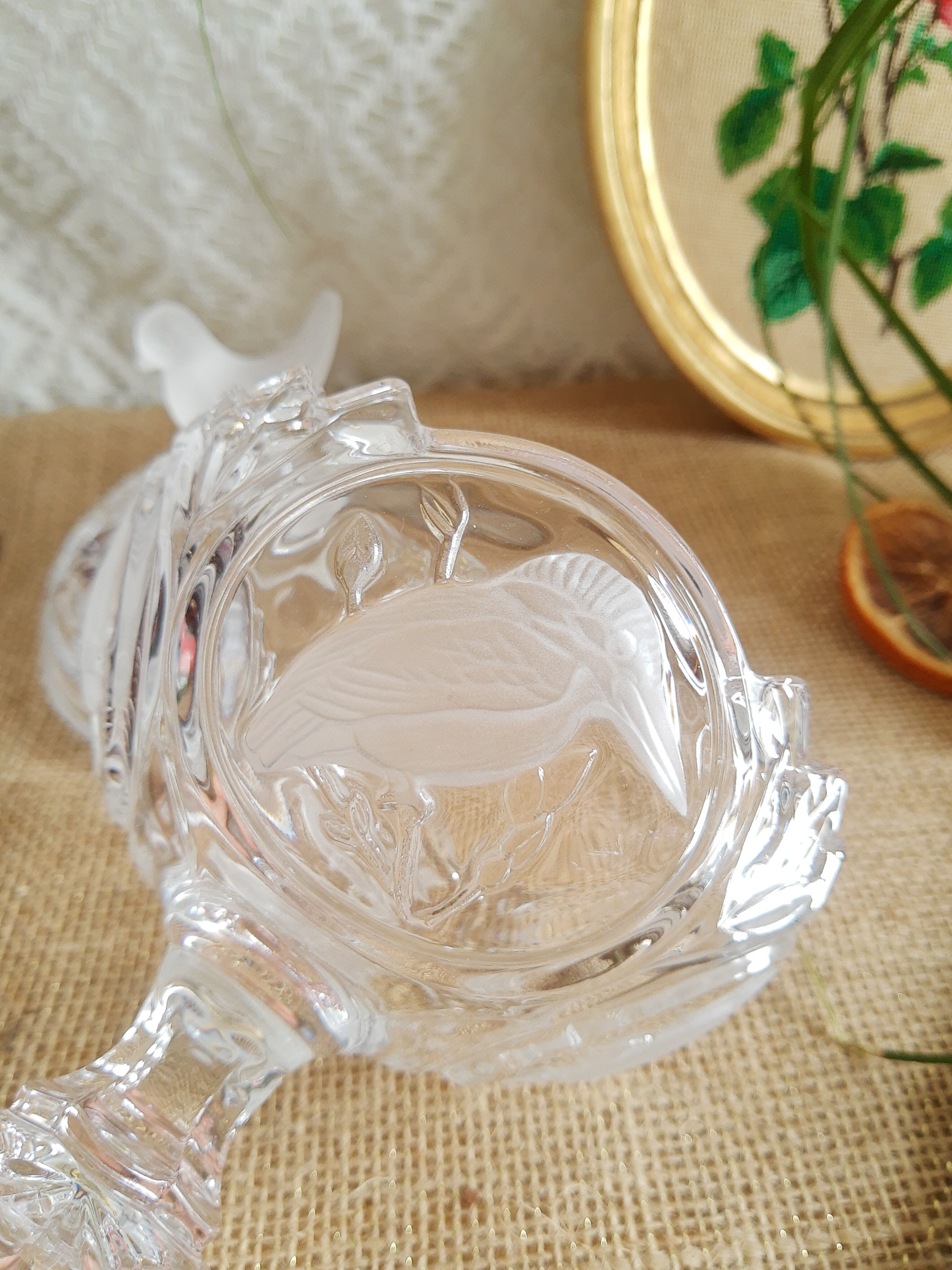 Bonbonnière in Cristal d'Arques Model Les Passereaux Oiseaux Dépoli