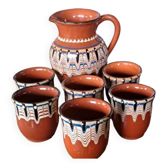 Pitcher and its 6 cups