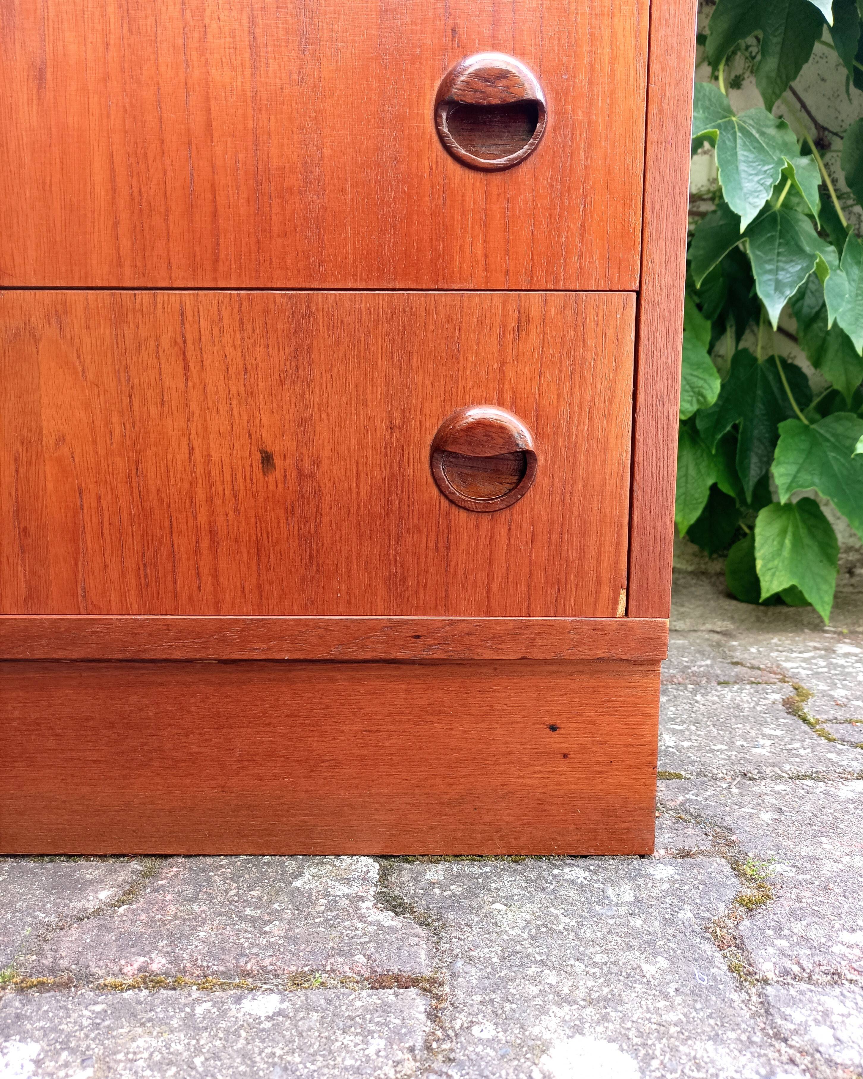 Scandinavian chest of drawers