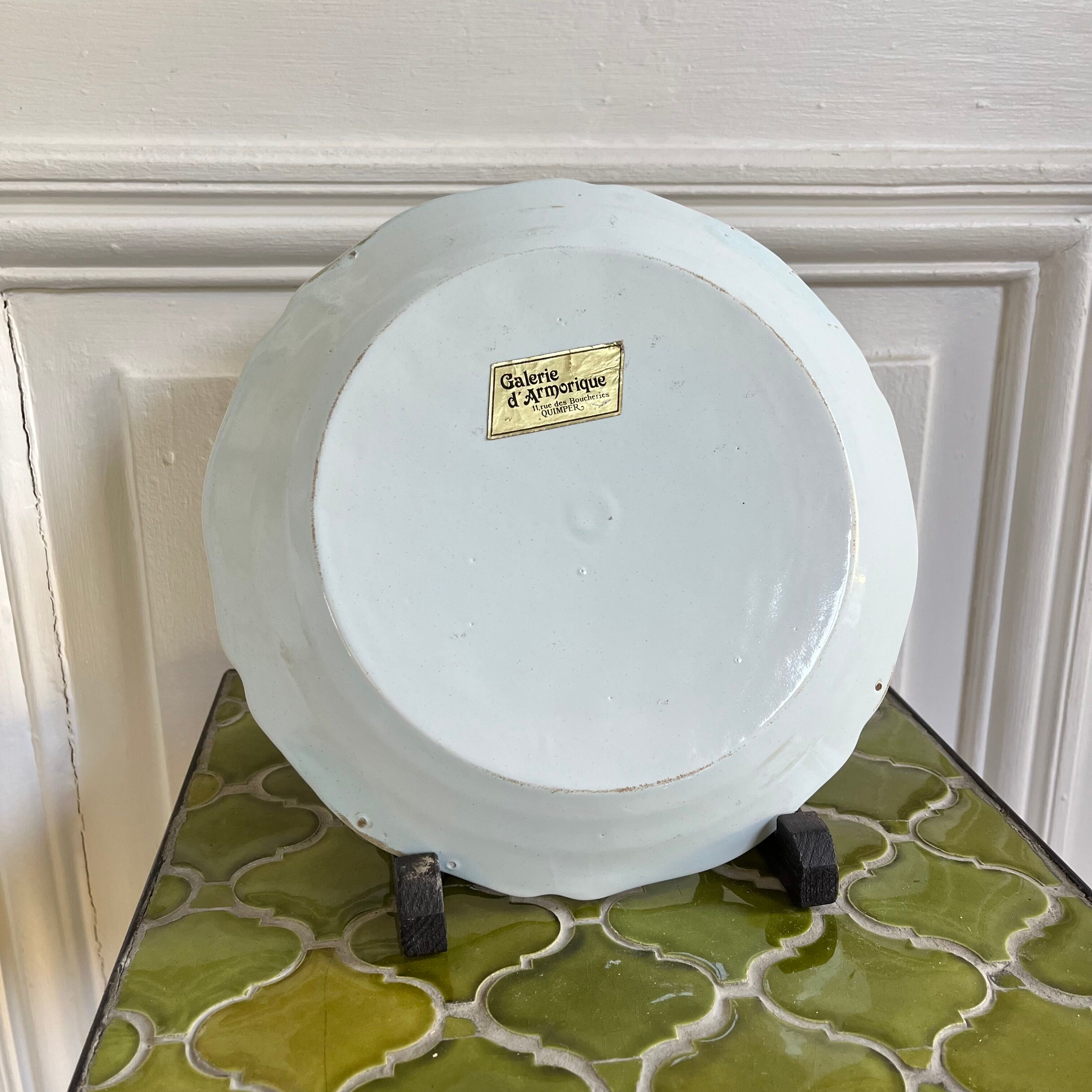 Decorative ceramic plate with "The Wolf and the Lamb" design