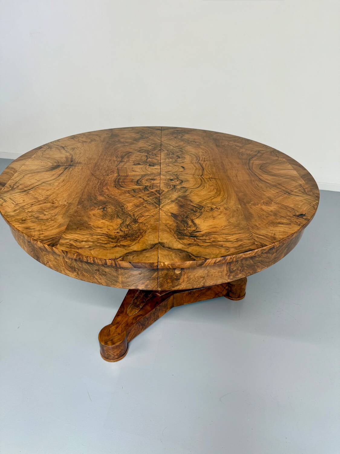Antique large 19th century Biedermeier art deco walnut table