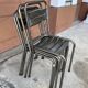 Table et chaises style industriel