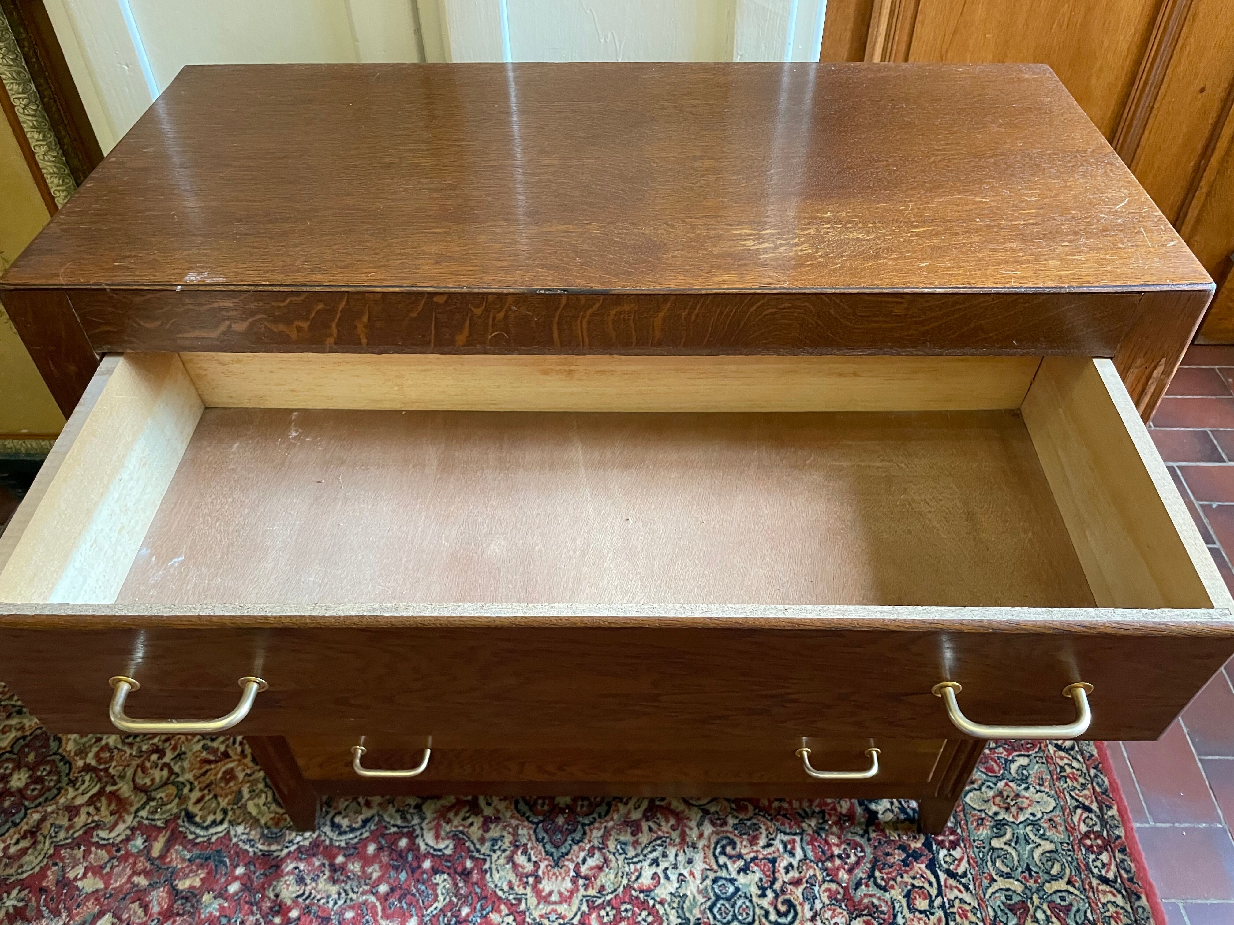 Commode en chêne vintage