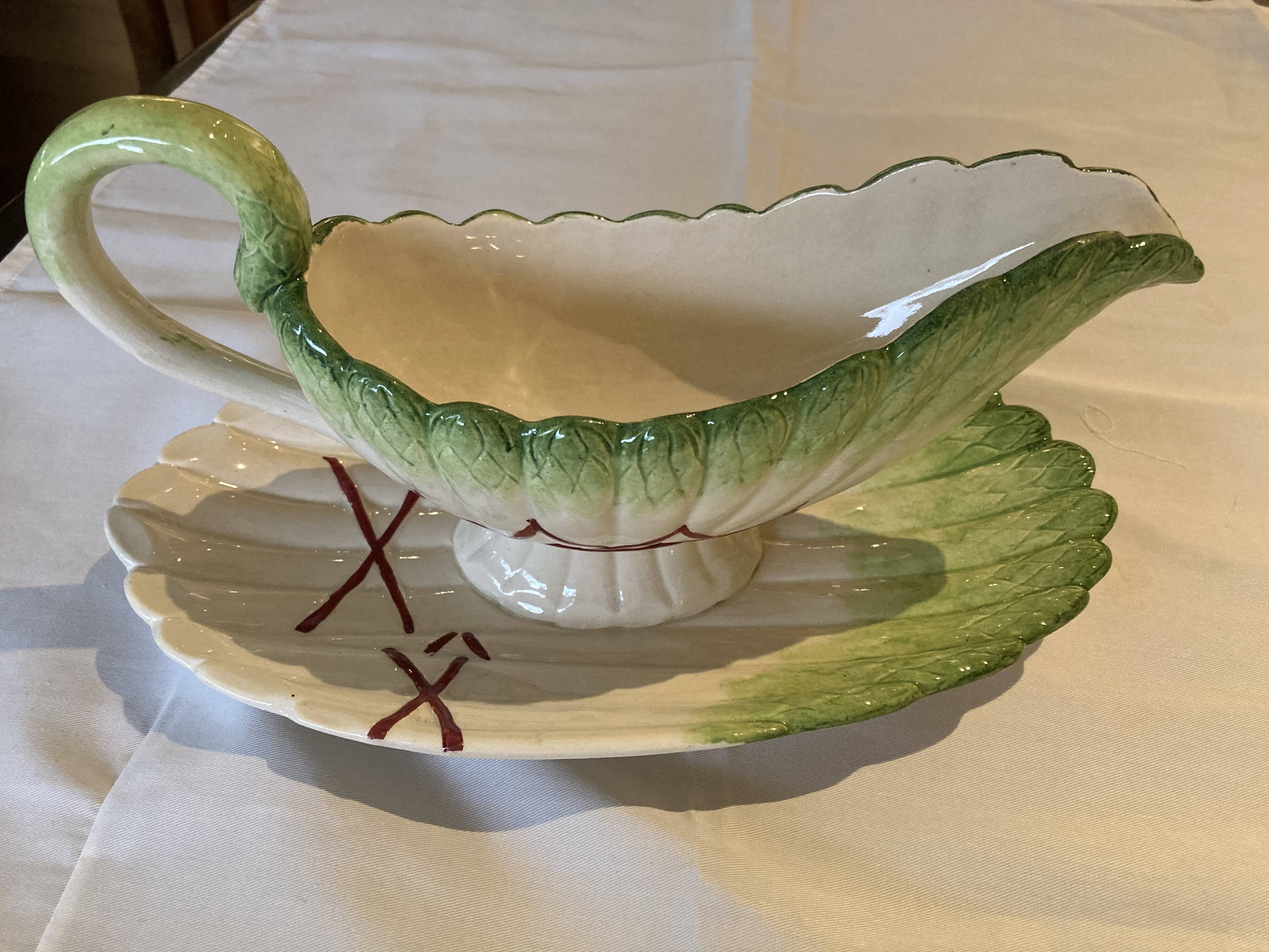 Asparagus gravy boat