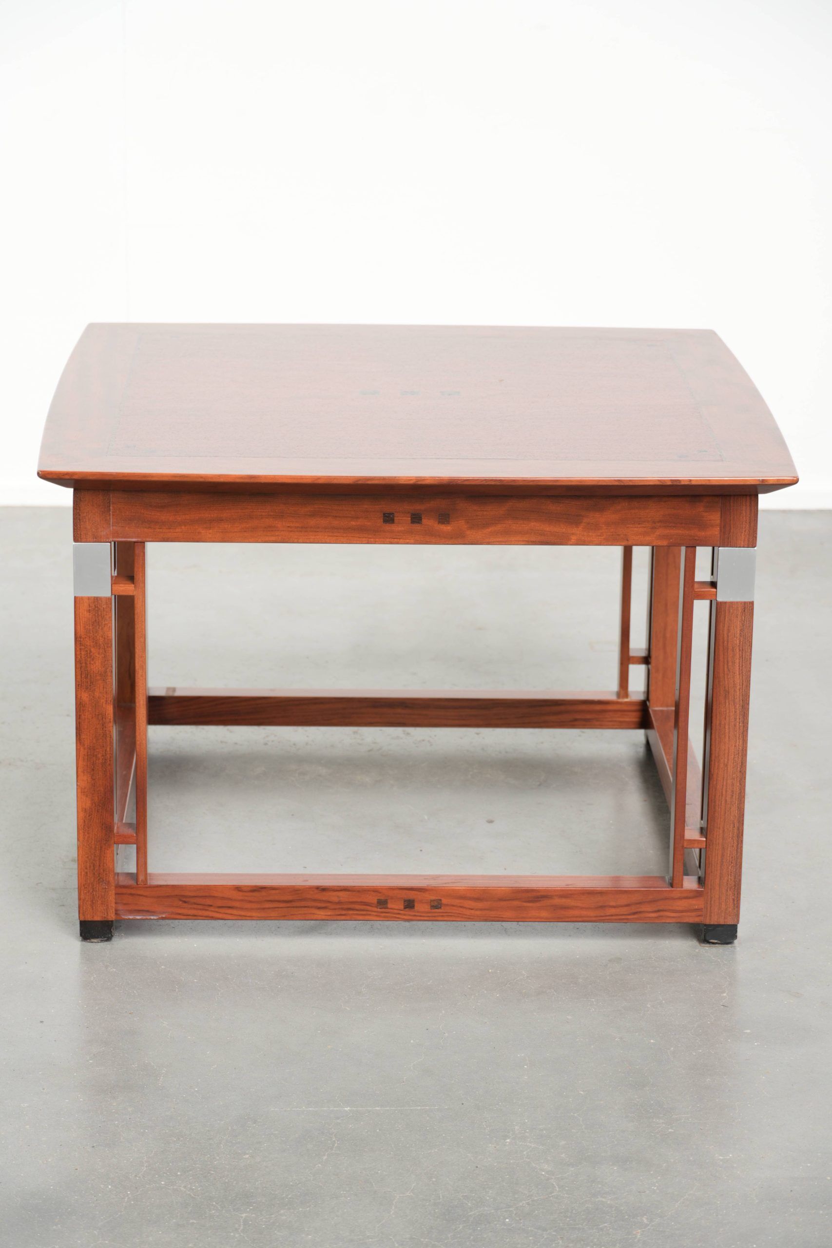 Table d'appoint/café design Art Déco carrée