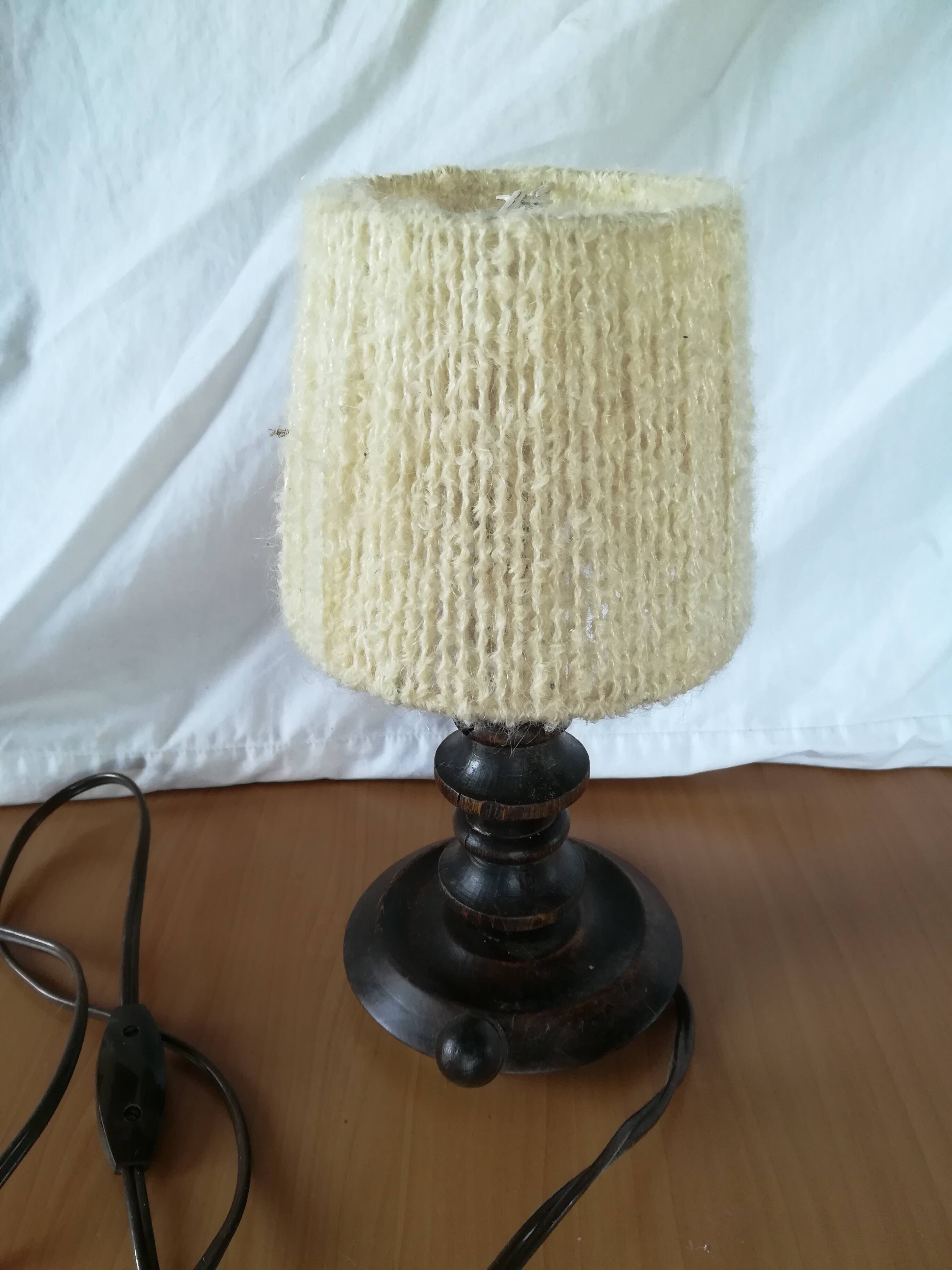 Bedside lamp in wood and wool