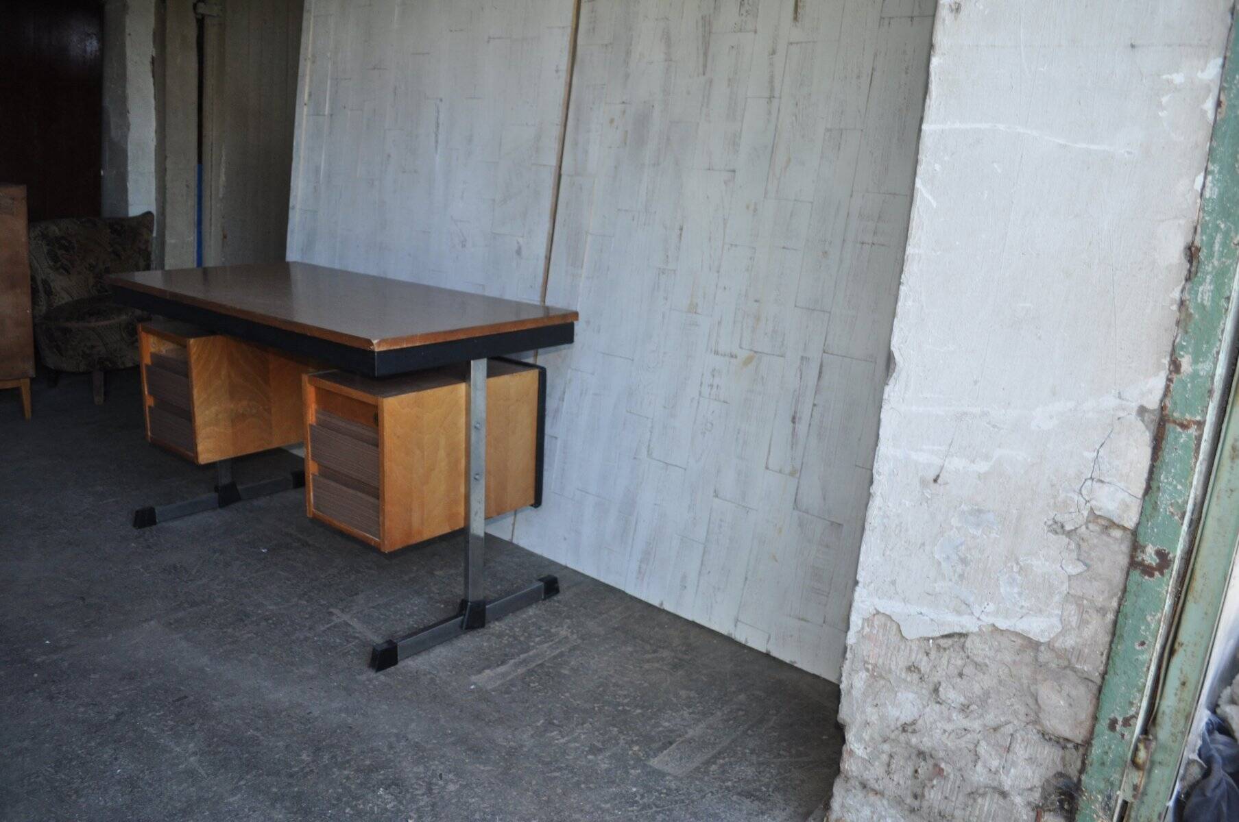 Bureau in Bauhaus mid-century style made of wood and black leather, Hungarian 1960s.
