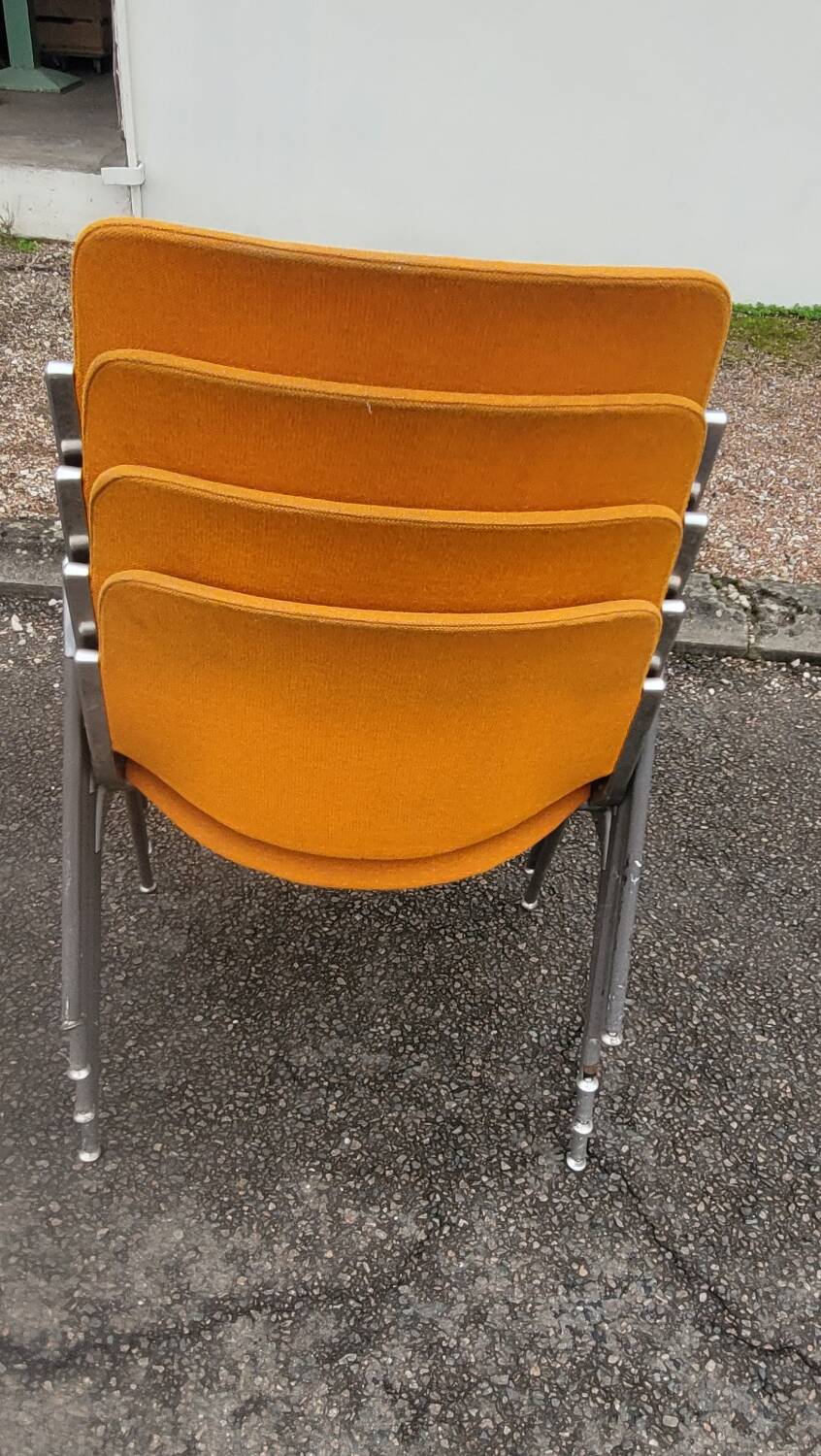 Series of 4 DSC chairs by Giancarlo Piretti for Anomina Castelli design
