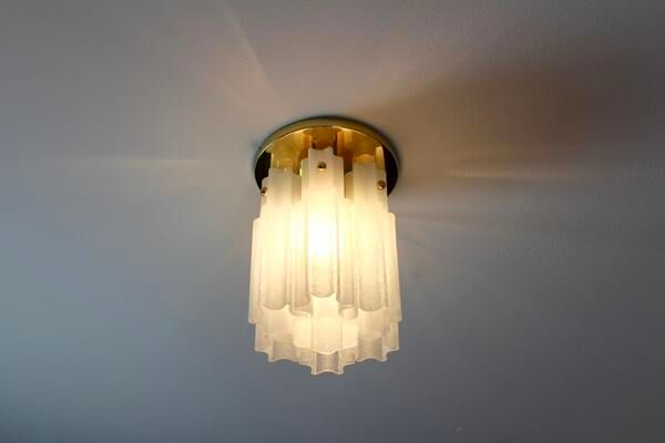 Plafonnier en laiton et verre dépoli Glashütte Limburg