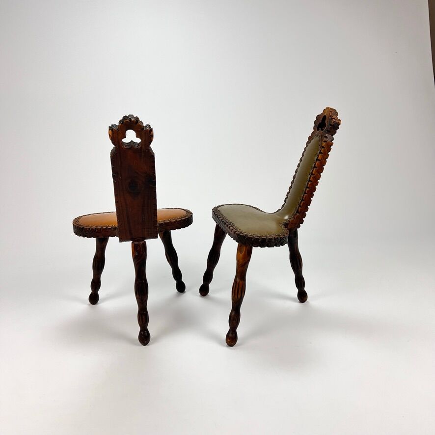 Set of 2 mid century brutalist oak tripod stools, 1960s